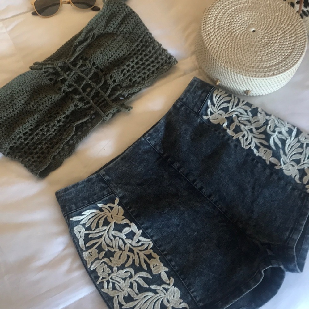 High waist embroidered shorts